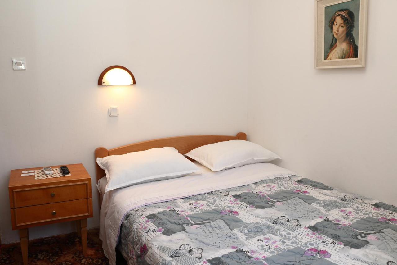 Apartment For One Person Kukljica Zewnętrze zdjęcie